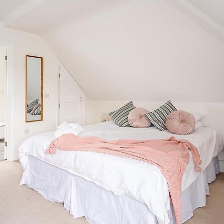 Spacious 2 Bedroom House With Stunning Views Bath Exterior foto