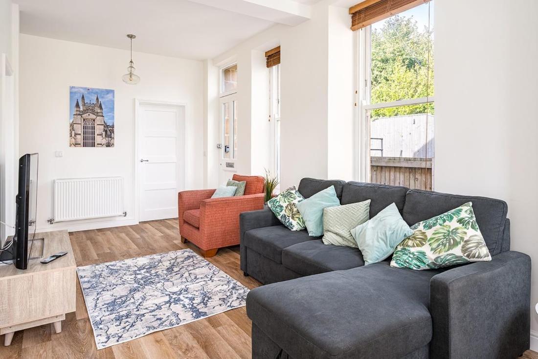 Spacious 2 Bedroom House With Stunning Views Bath Exterior foto